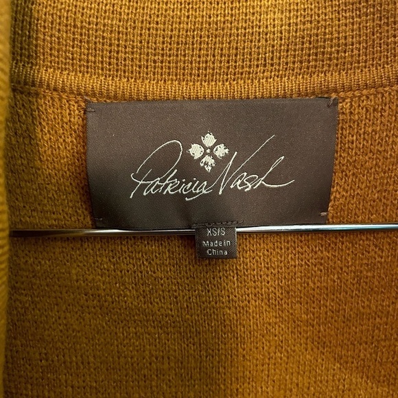 Patricia  Nash Cape - Picture 5 of 13